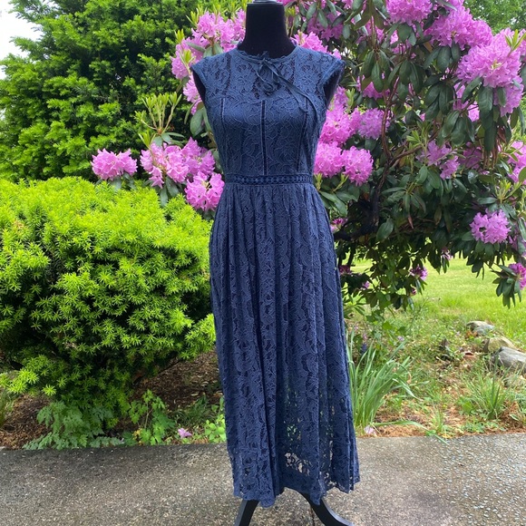 Chelsea28 Navy Blue Lace Midi Dress Small NWT - Picture 2 of 16